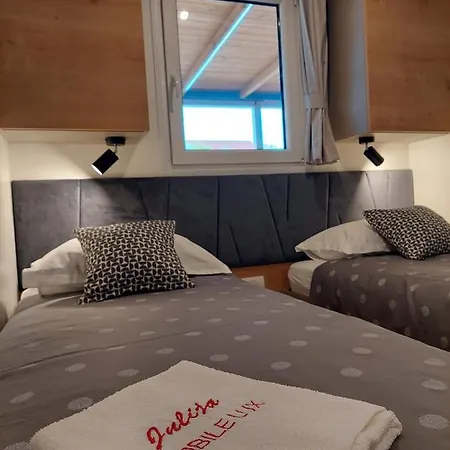 Julija Mobile Lux Campsite Vodice